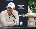 Рори Макилрой празднует триумф на турнире Scottish Open