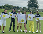 Болельщики Наталии Гусевой на трибунах турнира Blue Bay LPGA