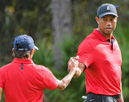 Команда Вудз завершает турнир PNC Championship на второй строчке